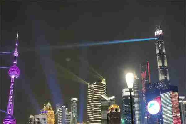 上海外滩2020元旦跨年灯光秀时间