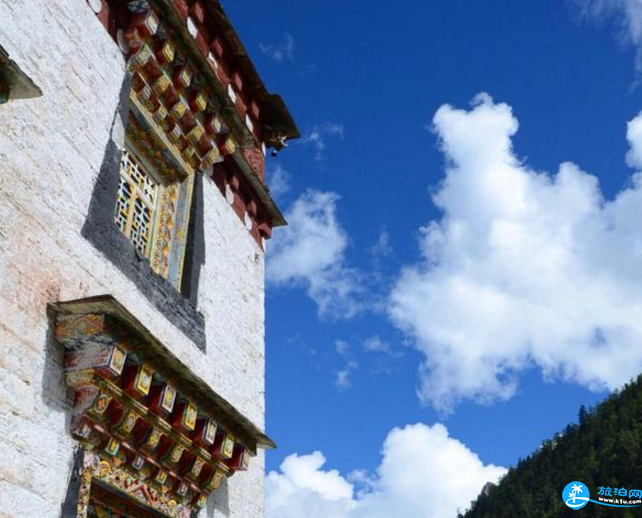 稻城亚丁自助游攻略 2018稻城亚丁旅游交通+景点+美食+购物 稻城亚丁自助游攻略 2018稻城亚丁旅游交通+景点+美食+购物