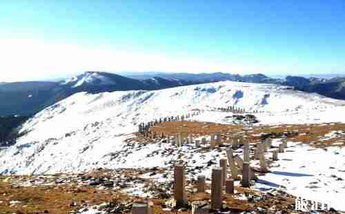 石卡雪山和玉龙雪山哪个好 初次去云南该去哪一个