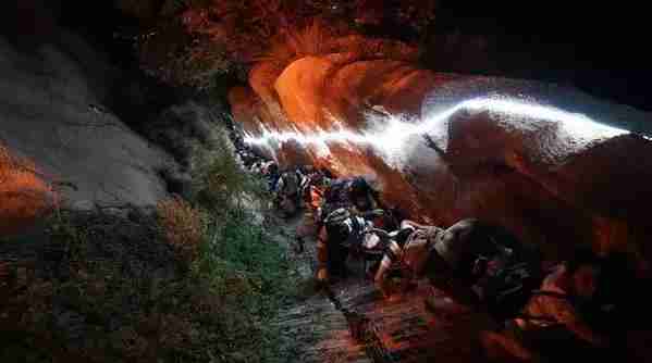 为什么要夜爬华山 夜晚怕华山安全吗 为什么要夜爬华山 夜晚怕华山安全吗