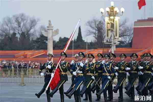 国庆天安门广场几点开始升旗 天安门广场升降旗时间表2019