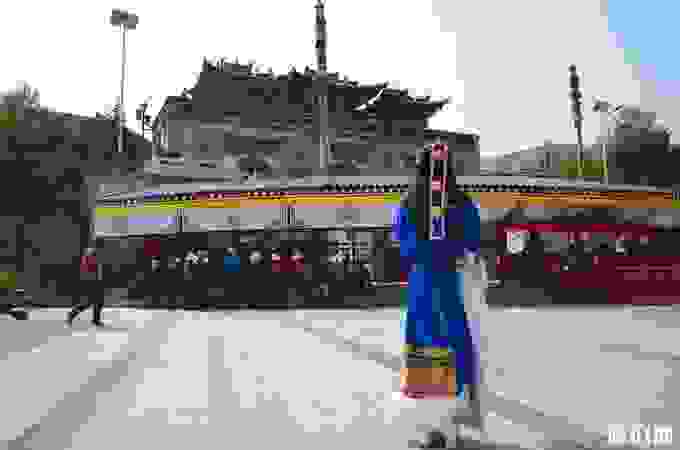 大西北旅游穿什么衣服拍照 大西北旅游穿什么衣服拍照