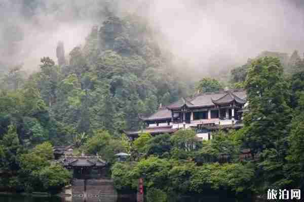 2020成都青城山都江堰景区对全体医务人员免费开放