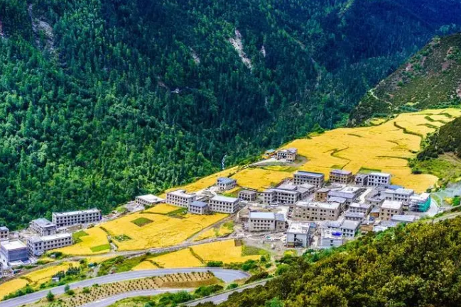 稻城亚丁住哪里比较好-旅游注意事项 稻城亚丁住哪里比较好-旅游注意事项