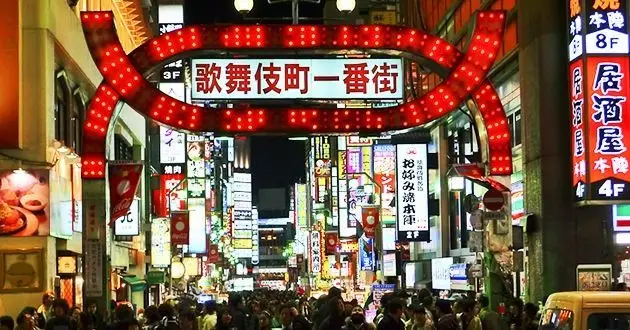 歌舞伎町一番街