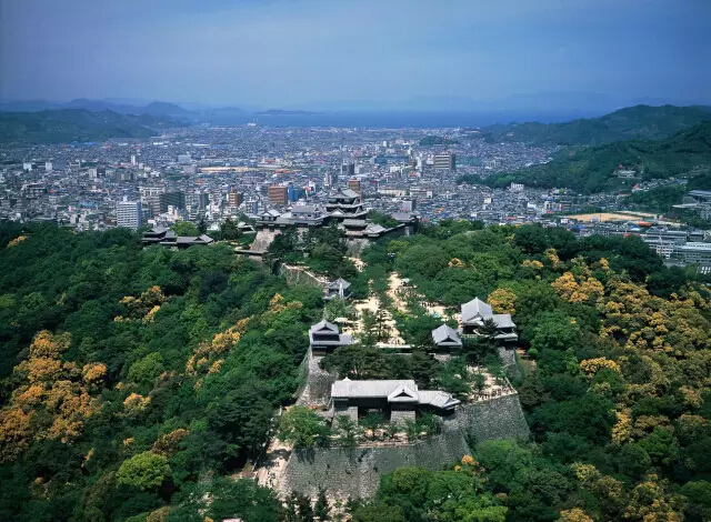 日本松山城