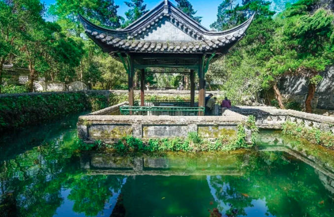 醉翁亭在哪里，安徽省滁州市西南琅琊山麓（四大名亭之首）