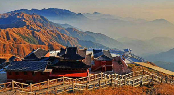 武功山在哪里，位于江西省萍乡市（附门票价格及海拔）