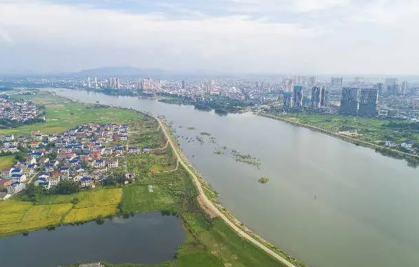 屈原投江是哪条江，汨罗江(念mì luó jiāng)位于湖南省