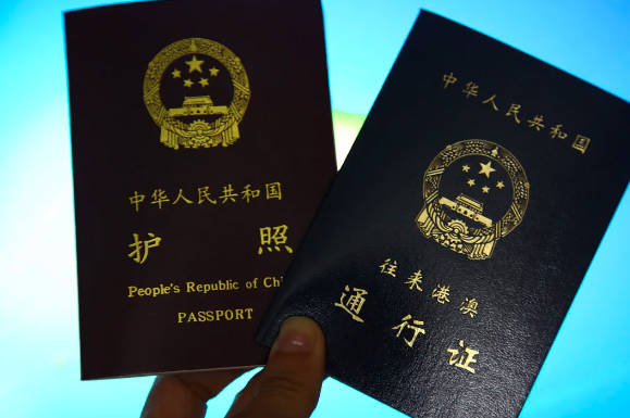 坐飞机需要什么证件，只要是公安局机关颁发的有效证件即可