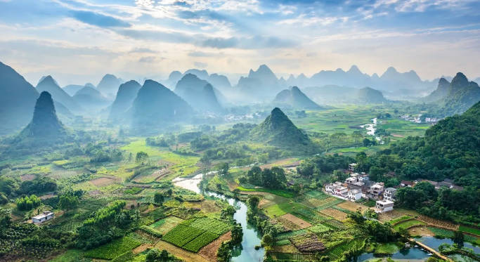 国内十大旅游景点排名，排名前十的旅游网红打卡地