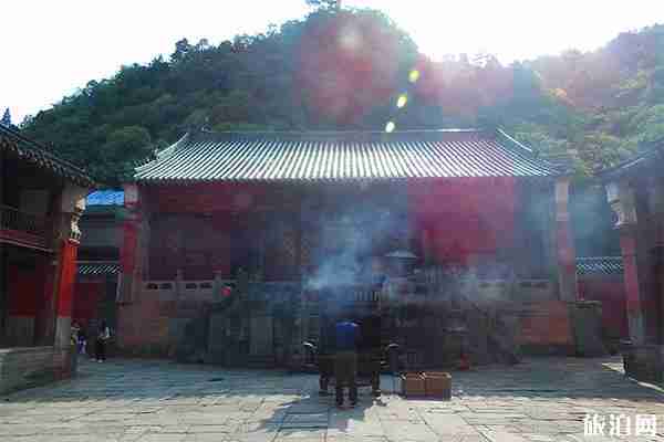 武当山怎么上去 住宿+吃饭+登山