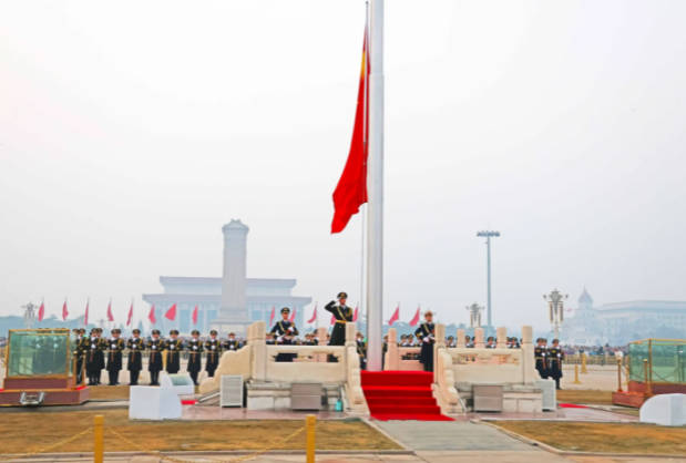天安人民广场升（降）国旗时间2022年，每天都有不固定时间（据太阳升降时间确定）