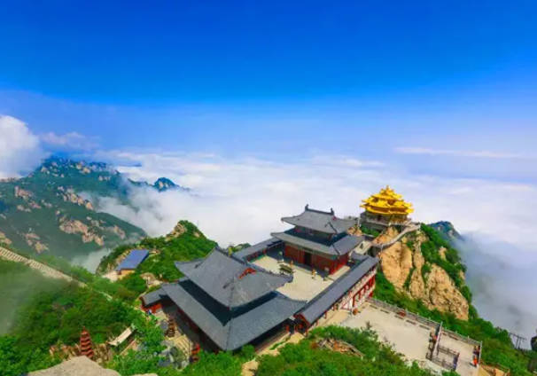 老君山风景区旅游攻略，游览路线及住宿推荐
