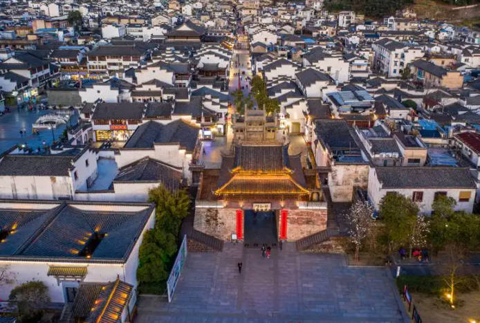 中国四大古城是哪四个，徽州古城/阆中古城/平遥古城/丽江古城（）