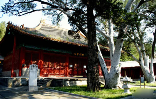 景山公园门票价格多少钱，开放时间+免票优惠政策（游玩路线）