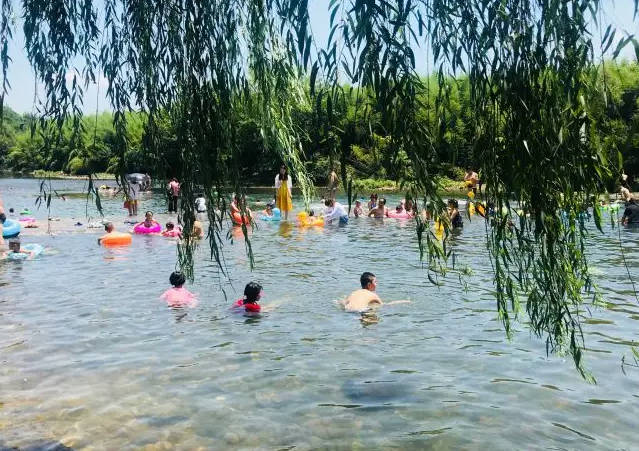 杭州水上乐园哪里好玩，附门票价格开放时间及游乐项目