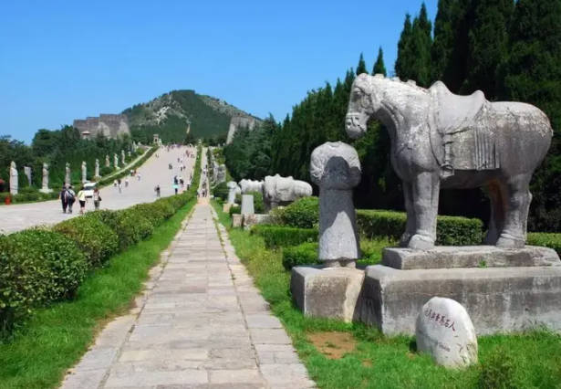 西安旅游必去景点推荐，西安自由行十大旅游景点