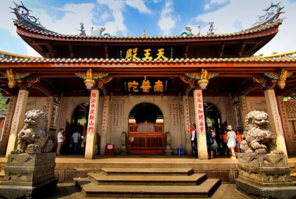 厦门旅游必去十大景点，厦门自由行最佳景点推荐（南普陀寺和鼓浪屿首选）