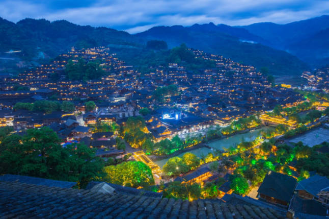 贵州旅游十大景点排名，贵州打卡必去景点（黄果树瀑布和梵净山均上榜）