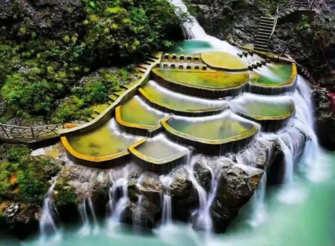 贵州旅游十大景点排名，贵州打卡必去景点（黄果树瀑布和梵净山均上榜）
