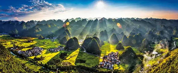 贵州旅游十大景点排名，贵州打卡必去景点（黄果树瀑布和梵净山均上榜）