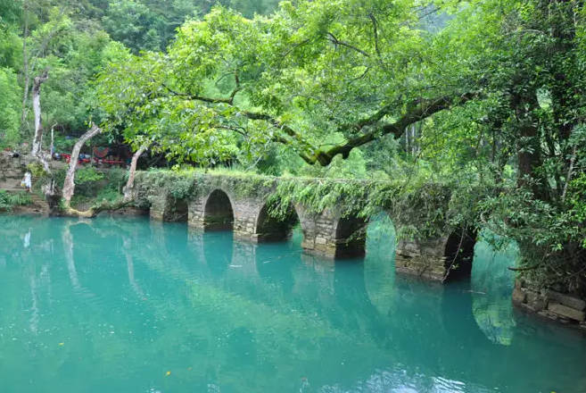 贵州旅游十大景点排名，贵州打卡必去景点（黄果树瀑布和梵净山均上榜）