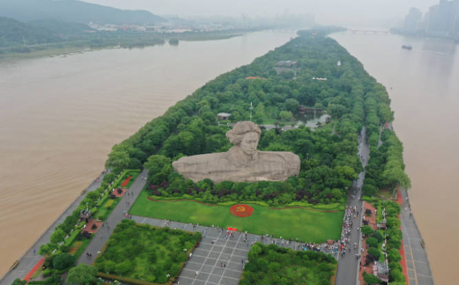 湖南旅游十大必去景区，打卡必玩景点排名（张家界上榜）