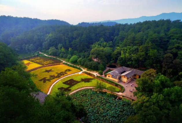 湖南旅游十大必去景区，打卡必玩景点排名（张家界上榜）