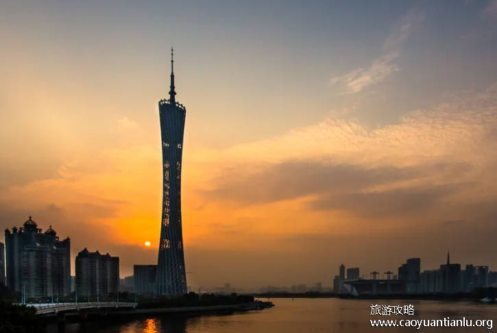 小蛮腰在哪里，位于广州市海珠区（广州标志性建筑）