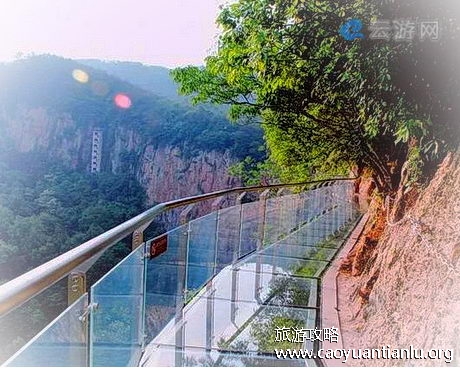 奉化徐凫岩玻璃栈道景区
