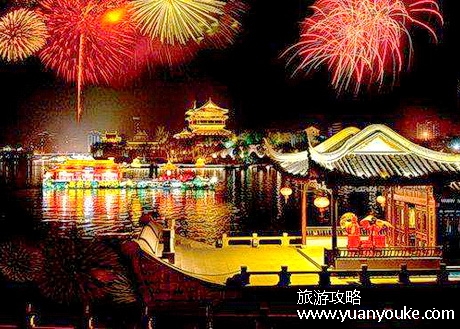 泰州凤城夜游舫