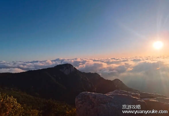 五岳是指哪五座山?泰山、华山、衡山、嵩山、恒山（泰山被尊为五岳之首）