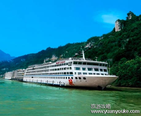 重庆坐船到宜昌要多久,最快也得俩天左右（价格在500-1000元左右）