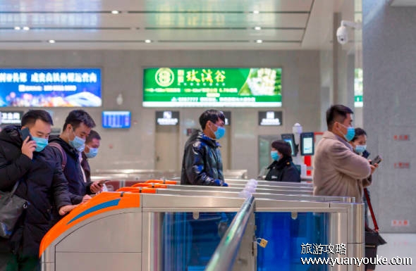 身份证过期可以坐飞机和高铁吗?不可以（可以使用的有效证件）