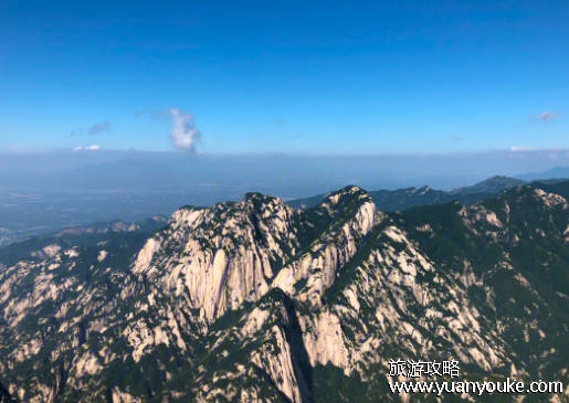 中国四大名山，黄山、华山、庐山、泰山（五岳之首泰山）