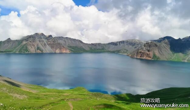 长白山旅游攻略景点必去的地方，4大景点不得不去(避暑胜地)