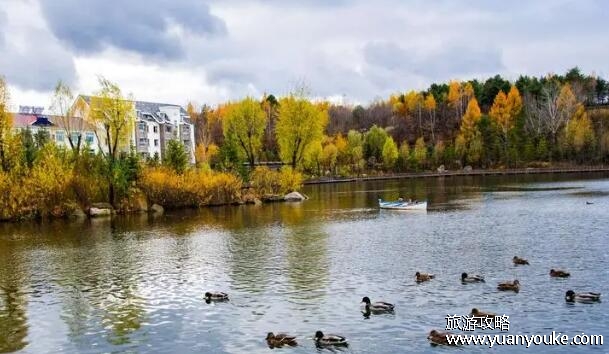 长白山旅游攻略景点必去的地方，4大景点不得不去(避暑胜地)