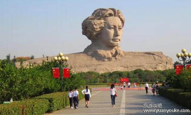 湖南旅游十大必去景区，橘子洲一定要去(张家界自然风景最好)