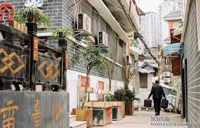 贵阳旅游攻略必玩的景点，贵阳必去的五个景点(太平路一定要去)