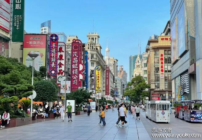 上海旅游必去景点推荐，7大景点不去就亏大了(豫园美不胜收)