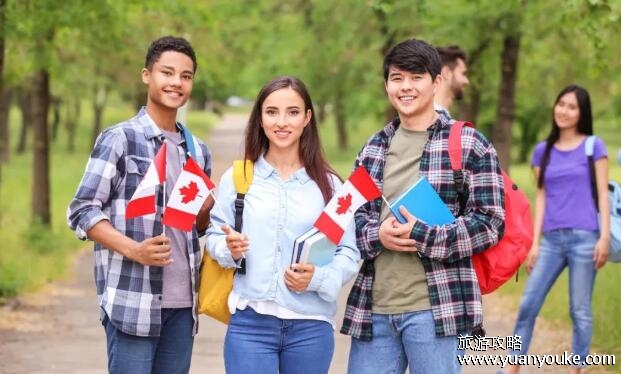 加拿大留学一年费用大概多少，最低23万元左右(硕士学费低)