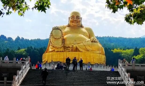 济南旅游攻略必去景点,5大景点值得游玩(泉城广场最具代表性)