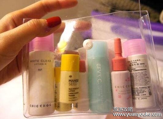 坐飞机可以带化妆品吗，可以带但有限制(容量不能超过100ml)