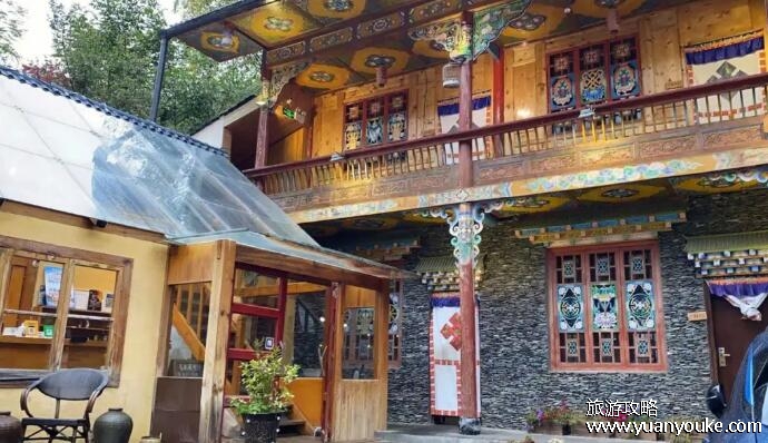 去九寨沟住宿在哪里比较好，4个地点比较推荐(长海住宿最凉快)