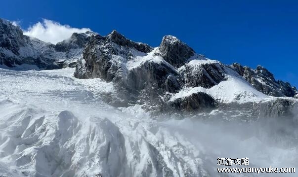 玉龙雪山在哪里个城市，在云南丽江(可以在雪山滑雪骑马)