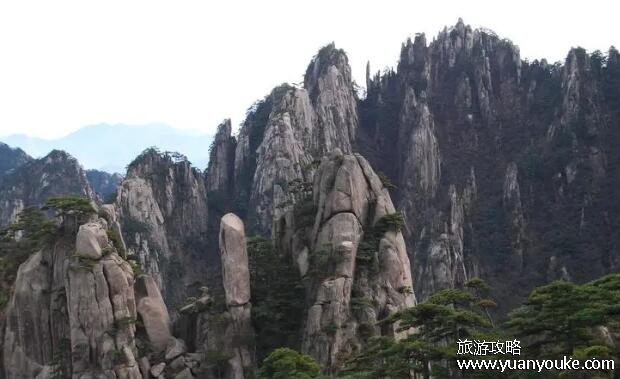 黄山在哪个省哪个市区，安徽省黄山市(这里的温泉非常著名)