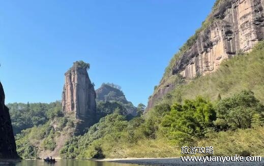 武夷山在哪个省哪个县市，位于江西铅山县和福建武夷山市交界处