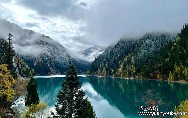 七月份适合去哪里旅游，4个地方最值得推荐(九寨沟最适合避暑)
