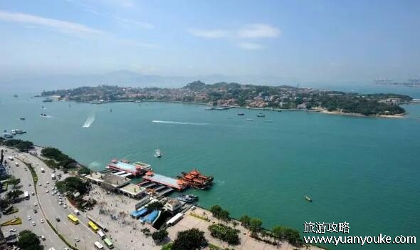 夏天去哪旅游最合适，4个景点最适合游玩(景色宜人美食丰富)